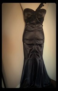 Beautiful full-length prom dress